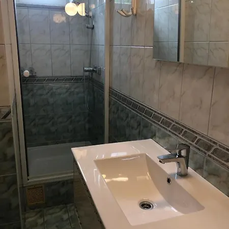 شقة Pacsirta