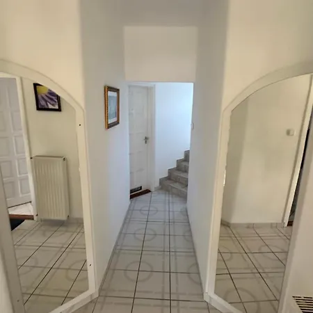 Pacsirta شقة *
